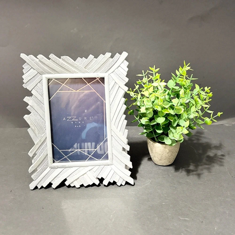 Azzure Home White Textured Geometric 4x6 Photo Frame Modern Tabletop Decor